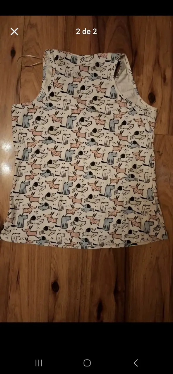 Polera sin mangas estampada - 2