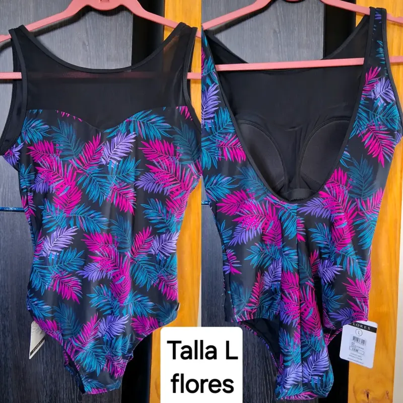 Traje de baño marca flores