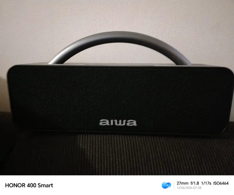 Parlante portátil Aiwa negro - 1