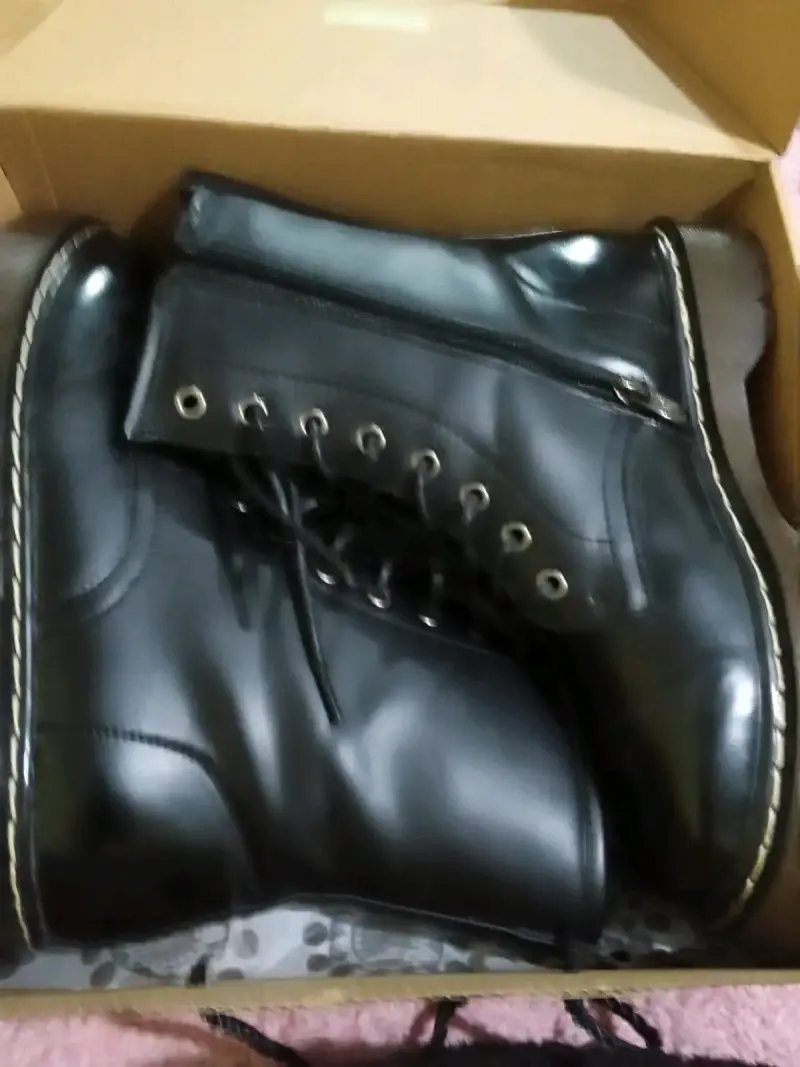Botines negros de cuero - 1