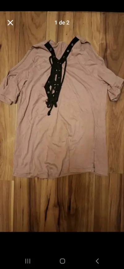 Polera rosa con encaje negro - miniatura 1