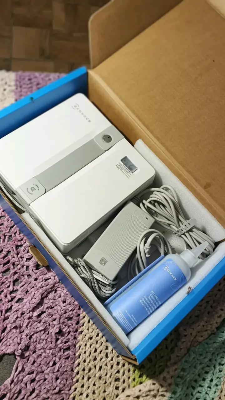 Robot limpiacristales Ecovacs blanco - 2