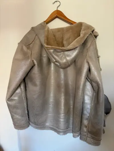 Chaqueta Liola de piel sintética beige - miniatura 1
