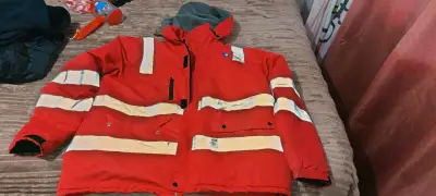 Chaqueta reflectante roja - miniatura 1