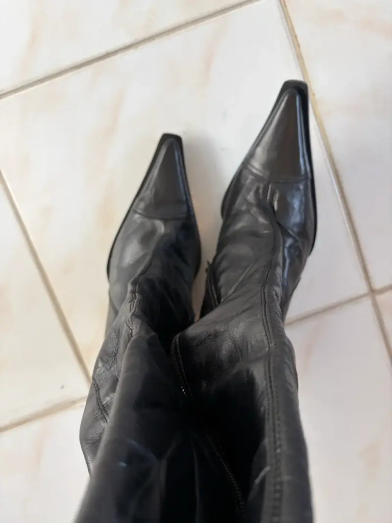 Botas de cuero negras elegantes - 1
