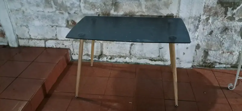 Mesa de vidrio moderna