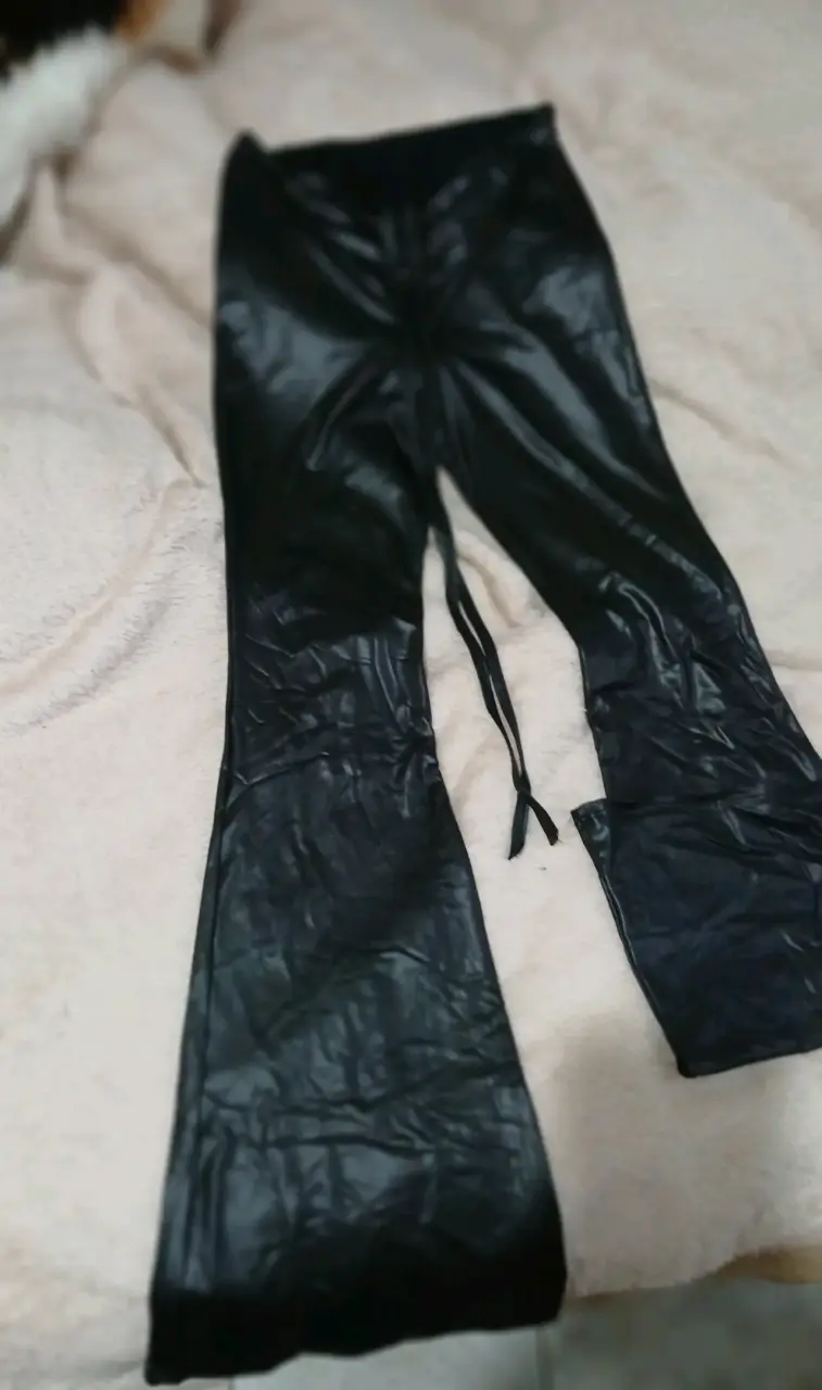 Pantalones negros de cuero sintético - 2
