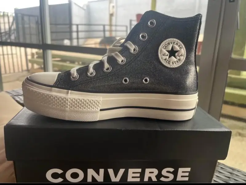 Zapatillas Converse Chuck Taylor negras - 1