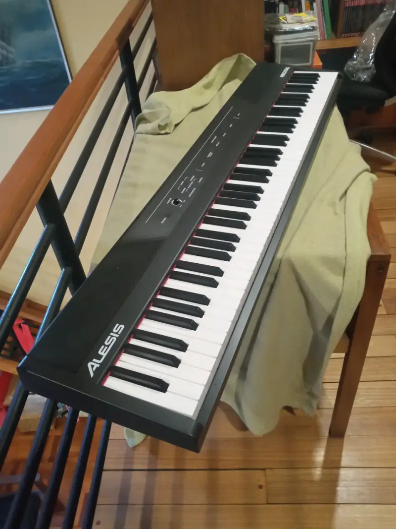 PIANO DIGITAL 88 TECLAS ALESIS RECITAL - Seminuevo - 1