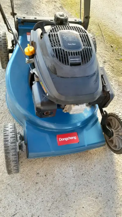 Cortacésped a gasolina azul - miniatura 2
