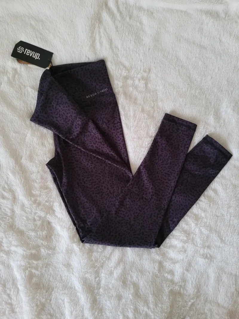 Leggings deportivos estampados. Nuevo con etiqueta