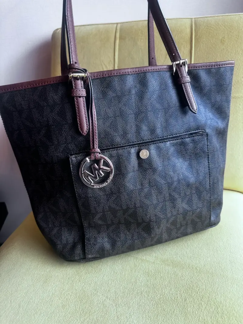 Cartera negra Michael Kors original clásica - 1