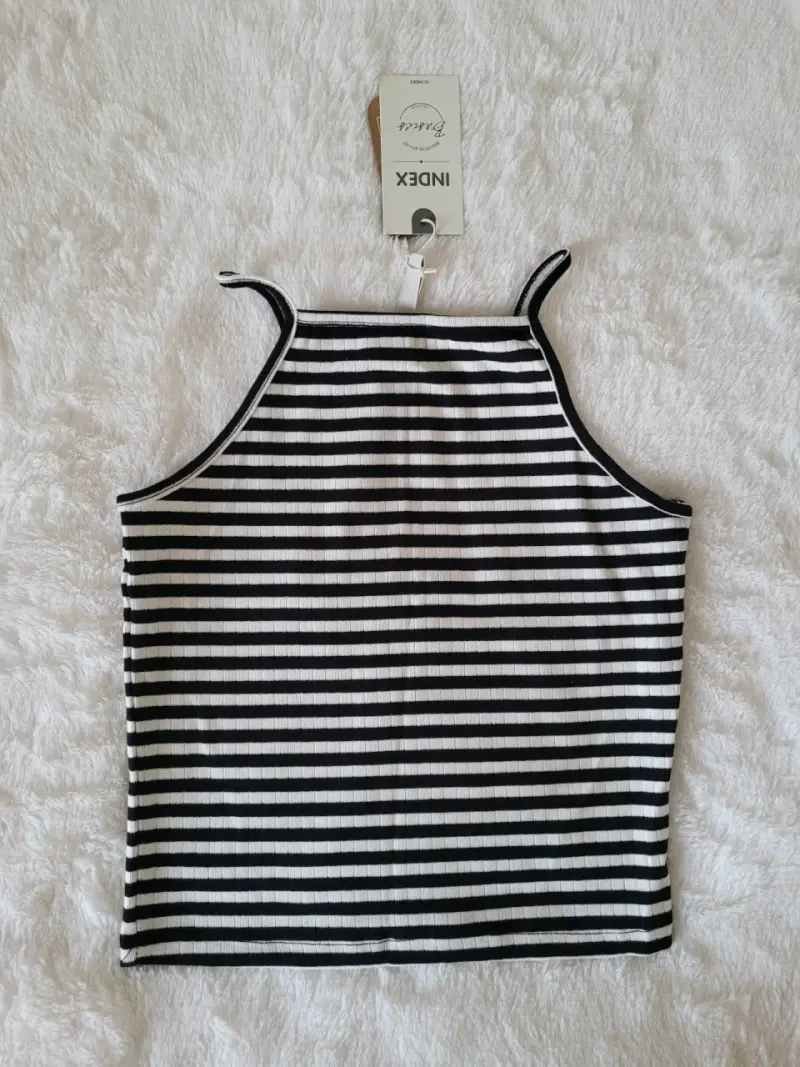 Polera de rayas blanco y negro. Nuevo