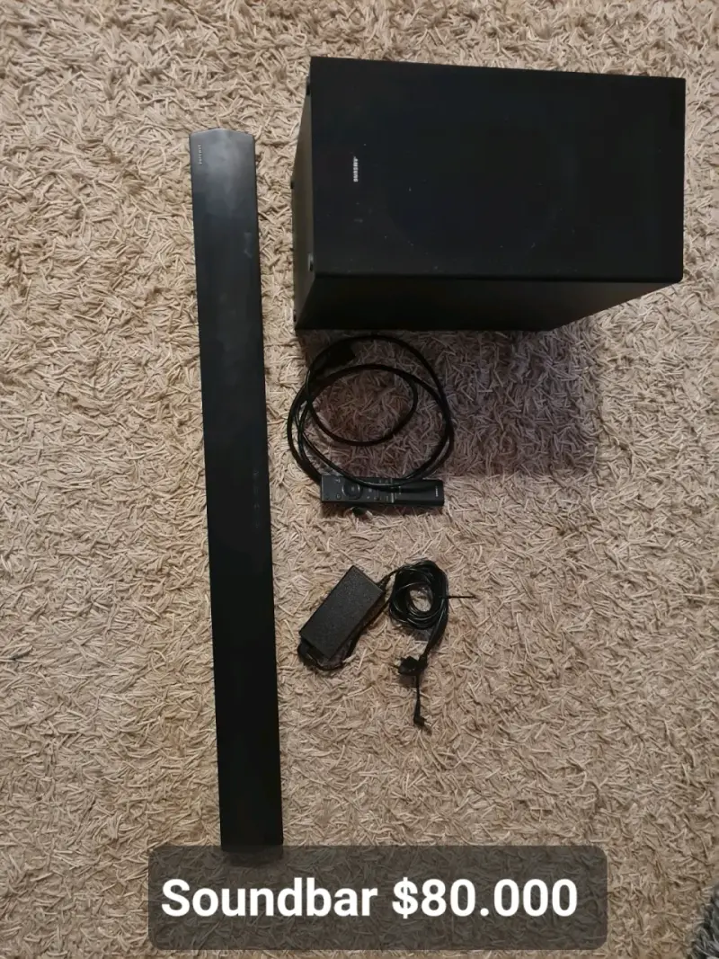 Barra de sonido con subwoofer Samsung - 3