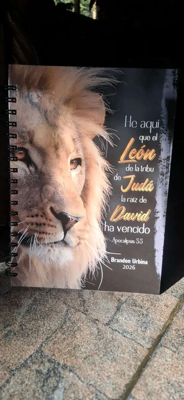 Cuaderno espiral con león personalizado - 1