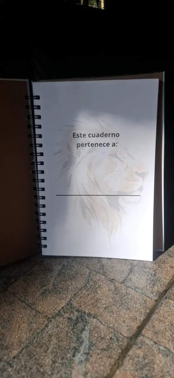 Cuaderno espiral con león personalizado - 2