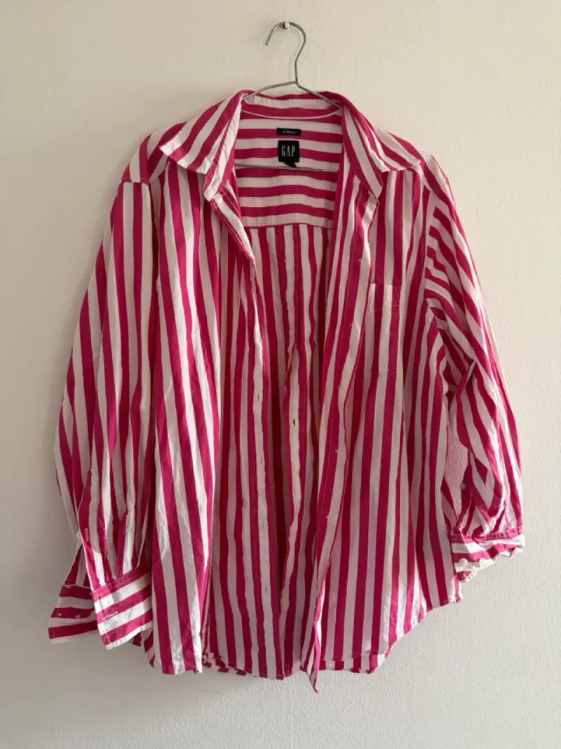Camisa a rayas rosadas GAP - 1