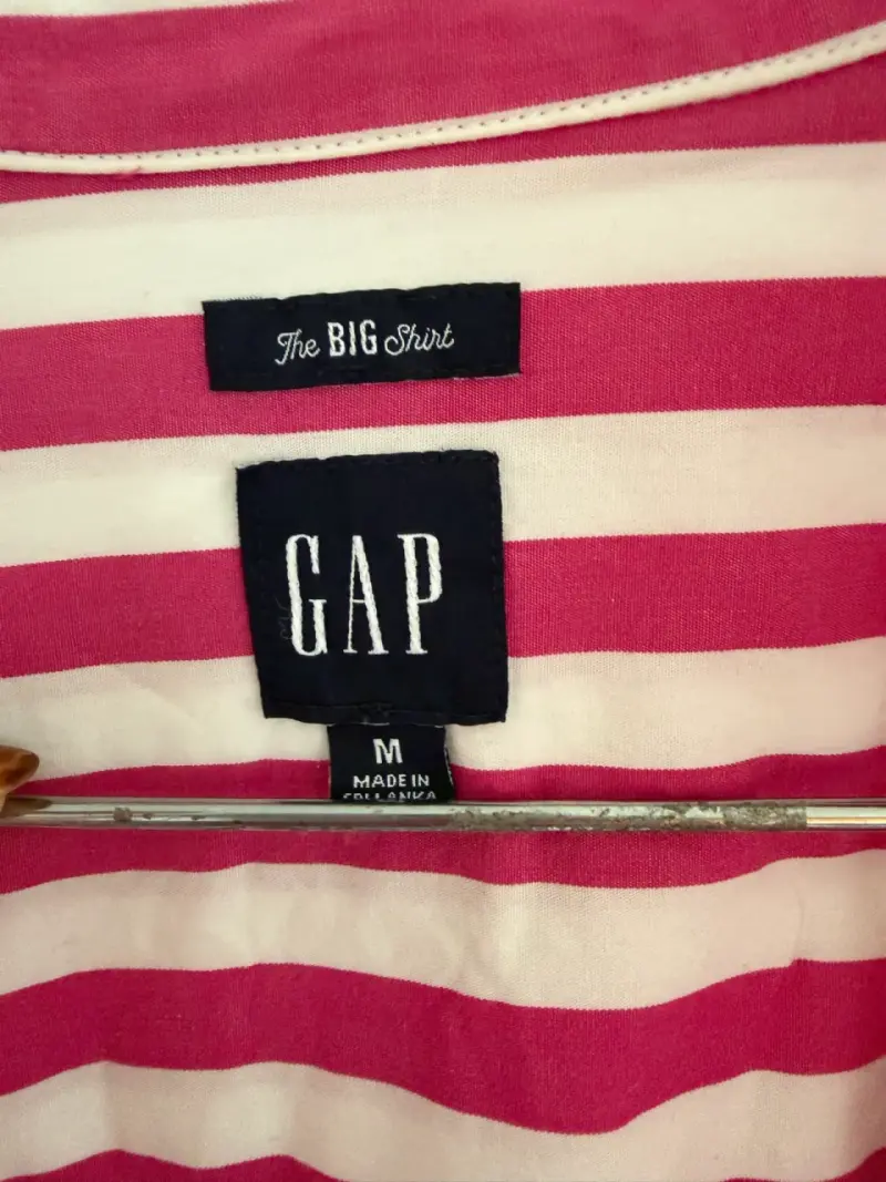 Camisa a rayas rosadas GAP - 2