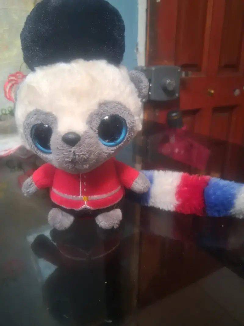 Peluche guardia inglés