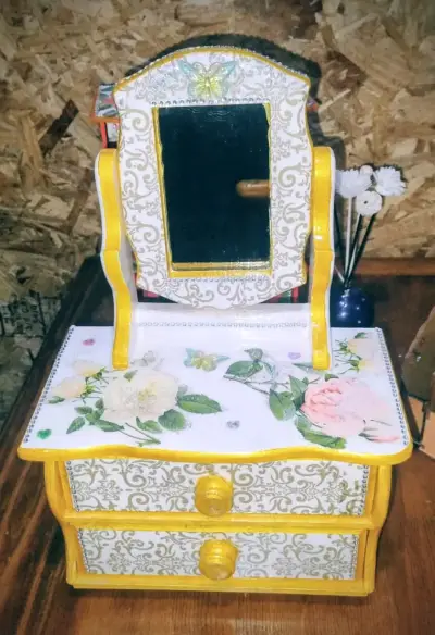 Caja decorativa de girasoles - miniatura 3