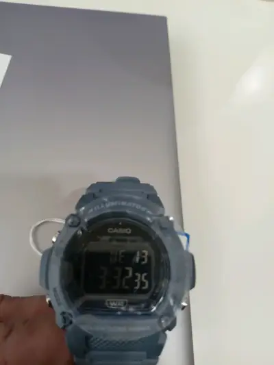 Reloj digital Casio azul - miniatura 1