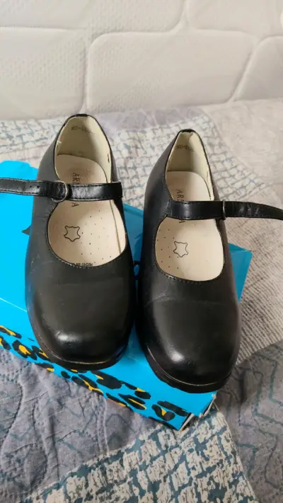 Zapatos negros de cueca Niña - miniatura 1