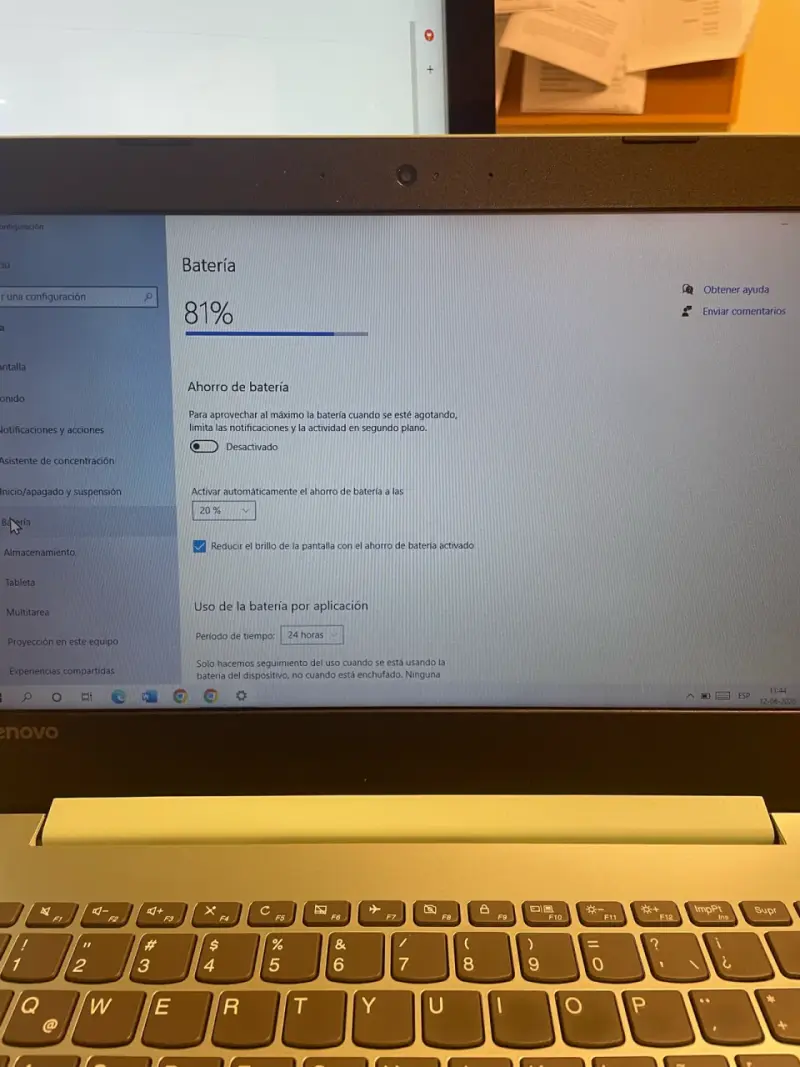 Laptop Lenovo Ideapad usada - 3