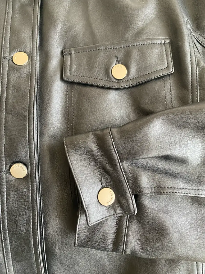 Chaqueta negra MANGO - 4