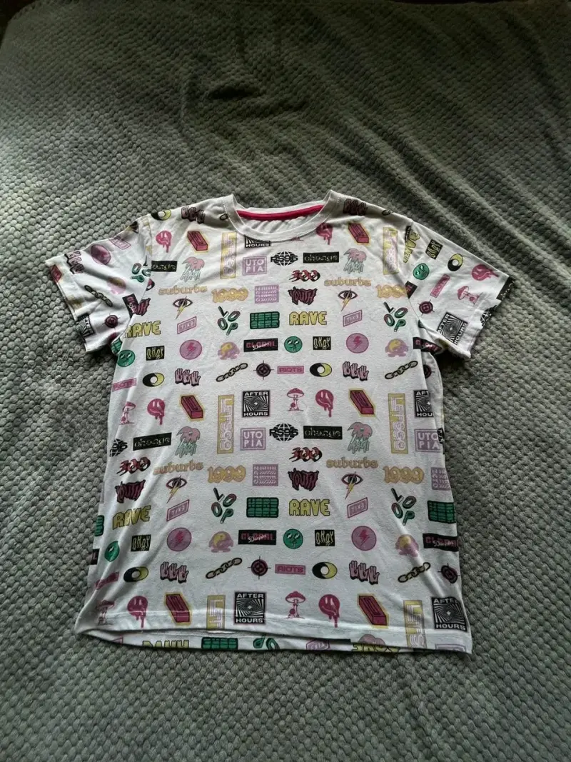 Polera estampada gráficos coloridos - 2