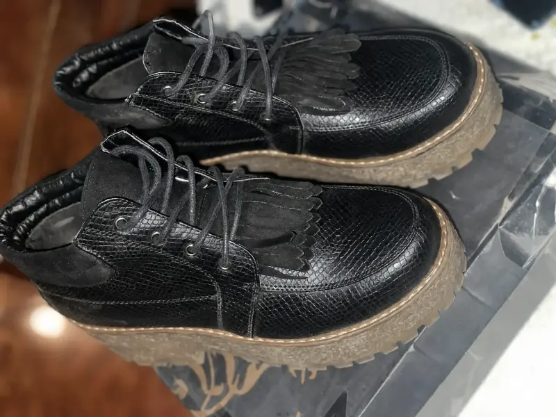 Botines negros con plataforma - 2
