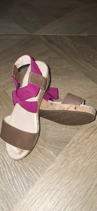 Sandalias Hush Puppies rosadas - miniatura 2