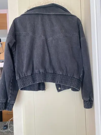 Chaqueta de mezclilla con chiporro - miniatura 4