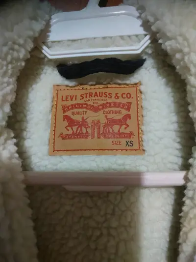 Chaqueta levi cotele negra con chiporro por dentro - miniatura 2