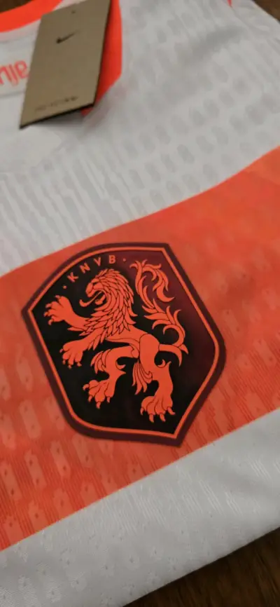 Camiseta blanca Holanda talla M (apretada) - miniatura 3