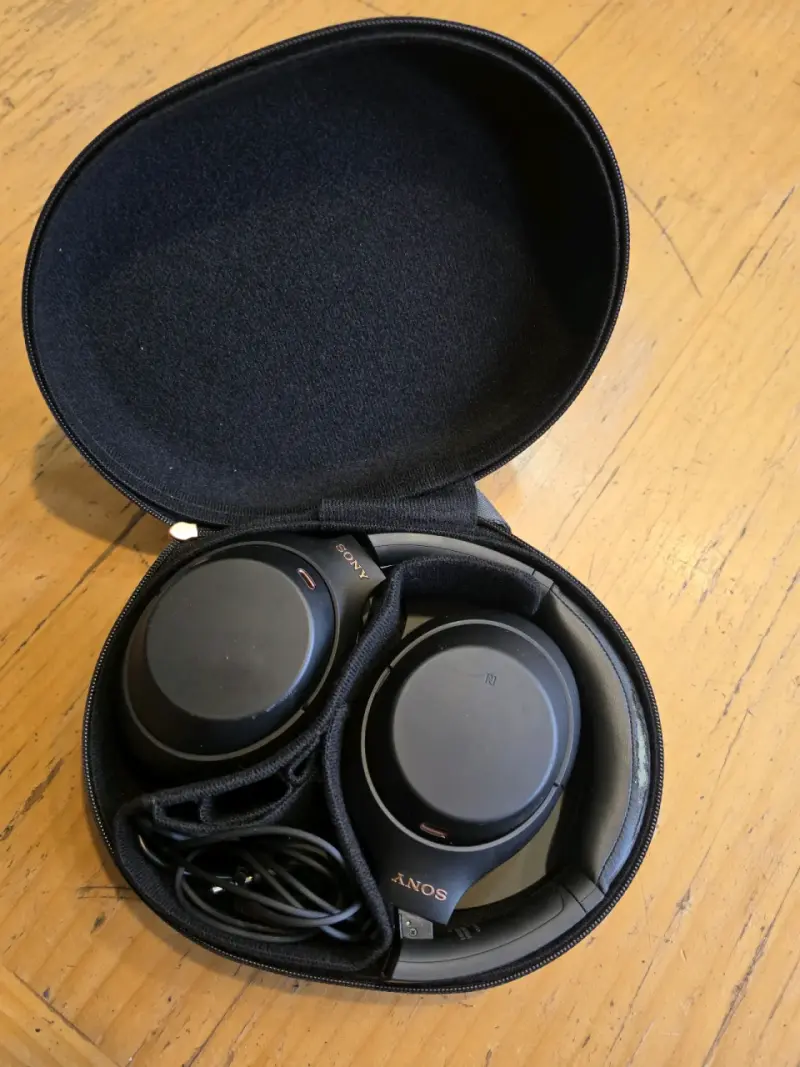 Sony WH-1000XM4 - 3
