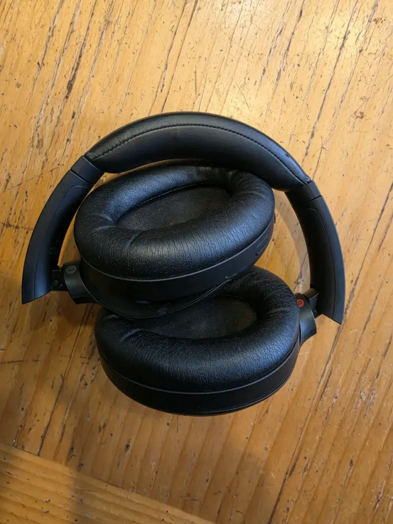 Sony WH-1000XM4 - 5