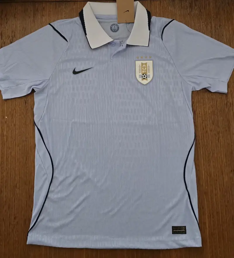 Camiseta Uruguay celeste talla M (Apretada) - 1