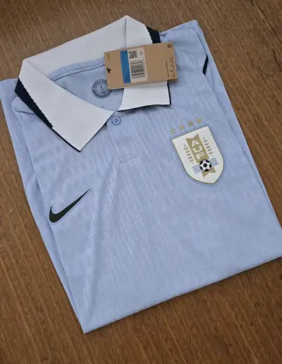 Camiseta Uruguay celeste talla M (Apretada) - miniatura 2
