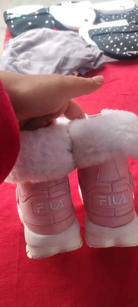 Botines fila rosados con peluche - 3