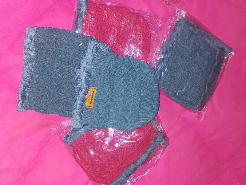 Buzos mujer y gorros con cuello - 2