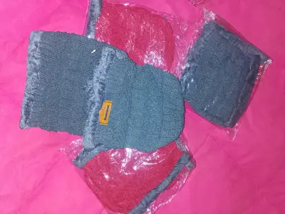 Buzos mujer y gorros con cuello - miniatura 2