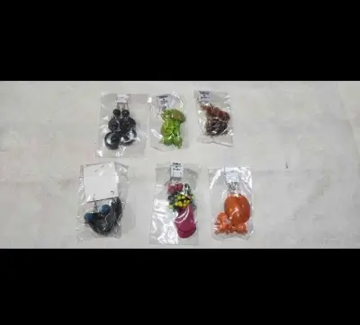 Lote de cuentas acrílicas variadas Aros, Collares - miniatura 2