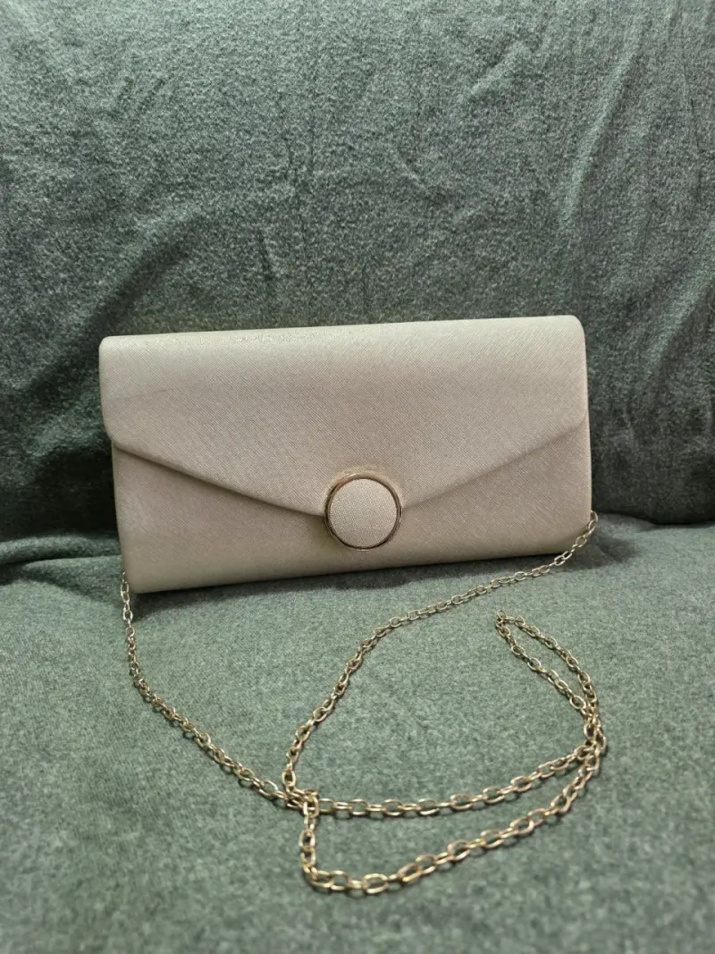 Cartera de mano dorada brillante - 2