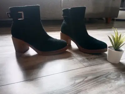 Botines negros de tacón alto - miniatura 1