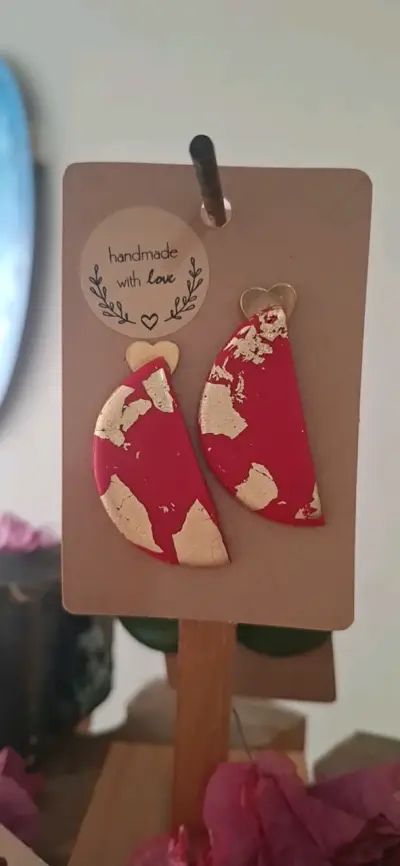 Aros artesanales rojos y dorados - miniatura 1