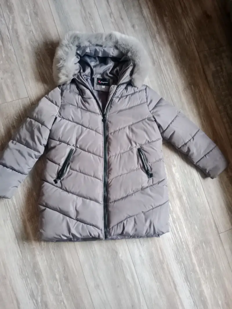 Parka gris con capucha de piel - 1