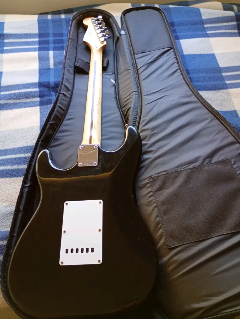 Guitarra Fender Squier Stratocaster, nuevo. - 4