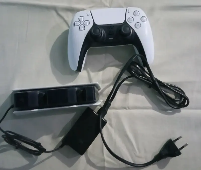 Control de ps5 con estación de carga - 1