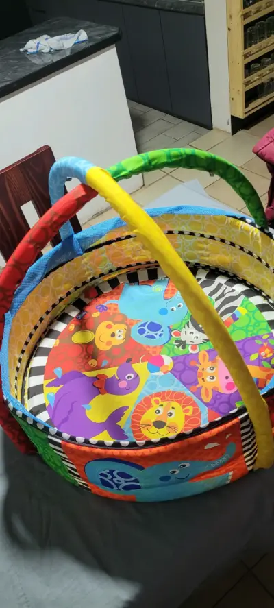 Gimnasio de actividades para bebé - miniatura 1