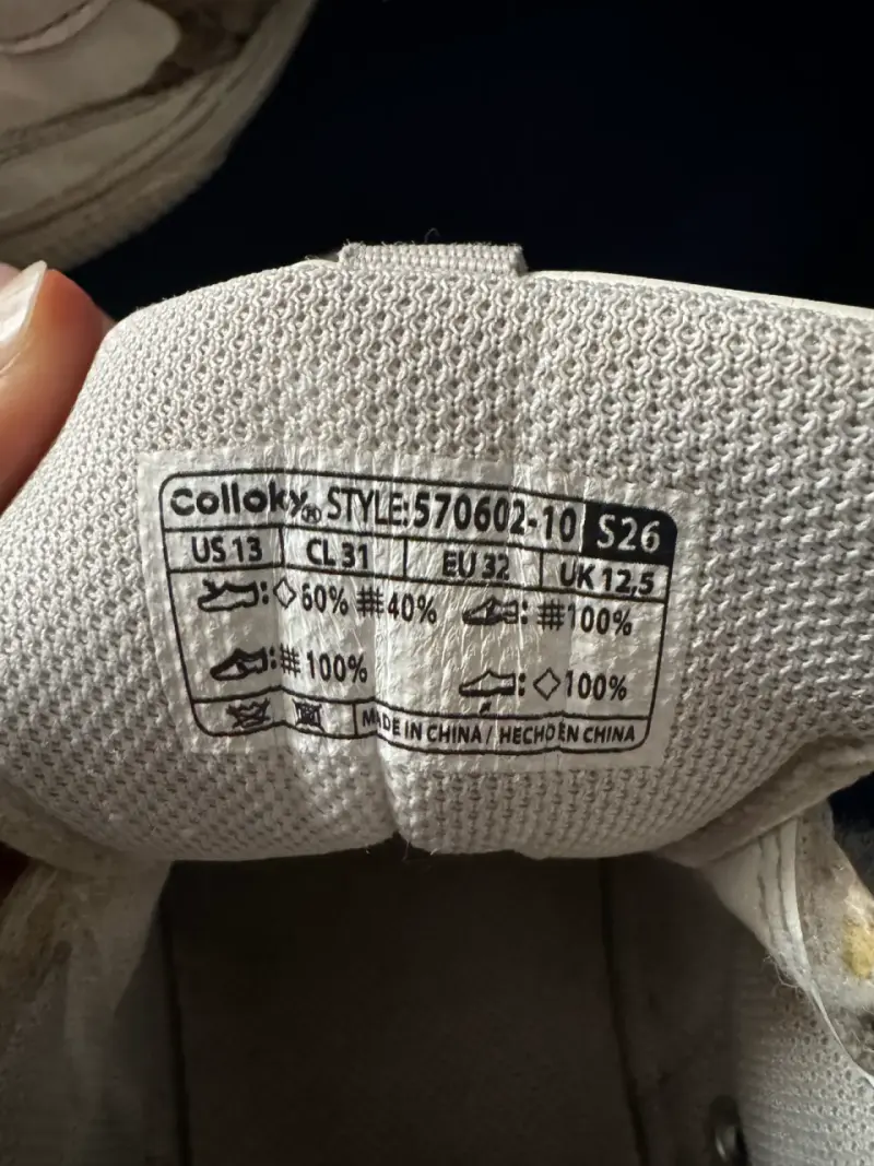 Zapatillas blancas con velcro - 4